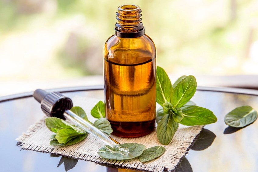 5 Things To Consider Before Using Essential Oils